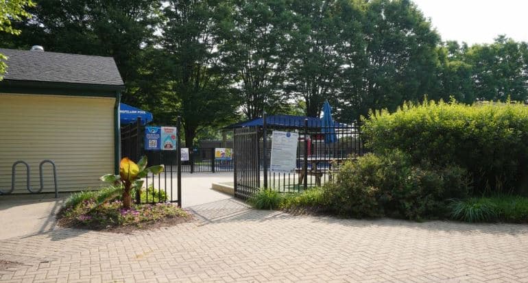 Longfellow pool, photo 1